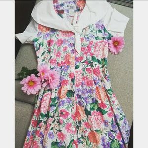 Vintage Floral Dress·